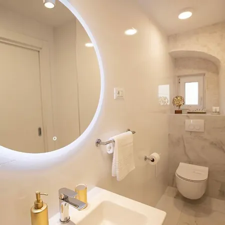 Paradise بيت ضيافة سبليت