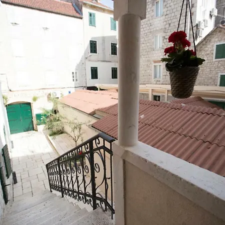 Paradise بيت ضيافة سبليت