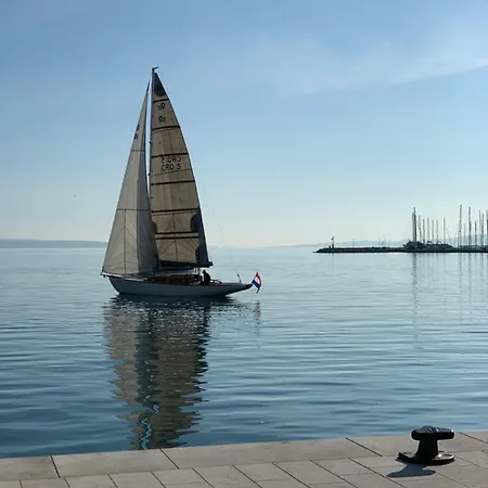 Paradise 3* سبليت